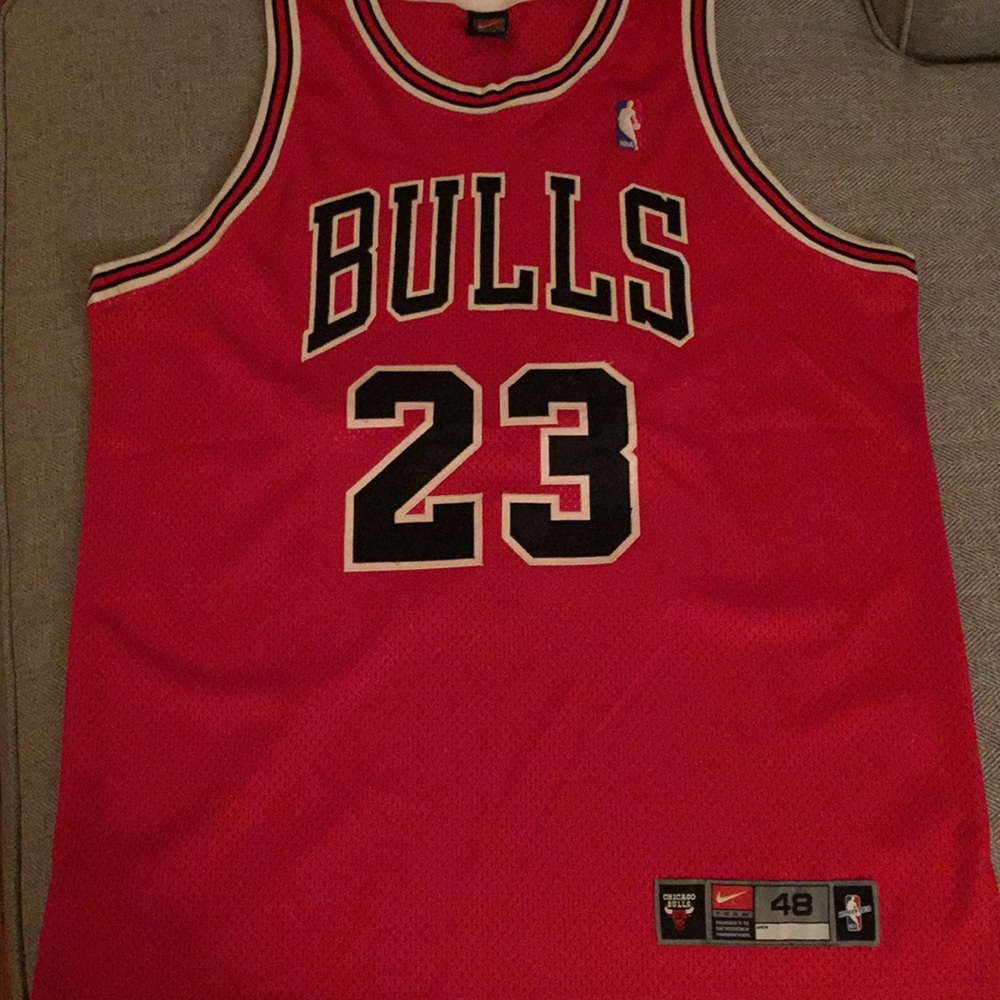 Michael Jordan Chicago Bulls away jersey